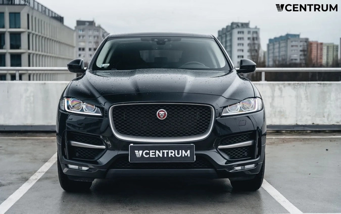 Jaguar F-Pace cena 130900 przebieg: 104277, rok produkcji 2019 z Żarki małe 106